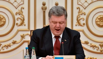Jaceňuka chce Porošenko vymeniť za ženu