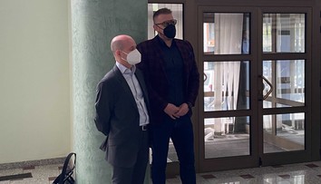 Príbuzný bývalého ministra Žigu mal na úplatkoch vyplatiť 175-tisíc. Putovať mali aj dvom kajúcnikom