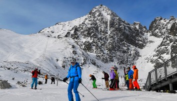 Úrazy a pády na svahu nie sú ničím nezvyčajným. Zdravotníci radia, čo robiť pri poraneniach končatín