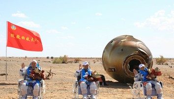 VIDEO: Čínski astronauti sa po 90-dňovej misii vrátili na Zem
