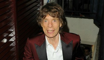 Mick Jagger (73) sa po ôsmykrát stal otcom