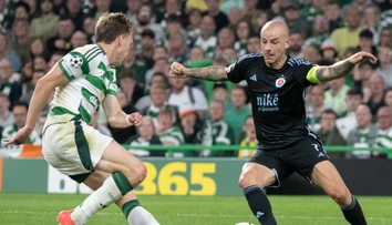 Dostali sme školu futbalu a môžeme byť radi, že len päťku. Weiss vedel, že jeho šanca mohla zmeniť duel