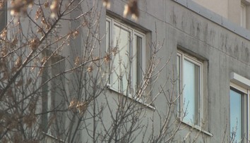 Premýšľate nad kúpou bytu v staršom paneláku? Maklérov trápi ich budúcnosť