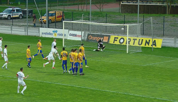 VIDEO: Michalovce tesne vyhrali v Pohroní. Dopomohol k tomu exkluzívny gól nestarnúceho Žofčáka