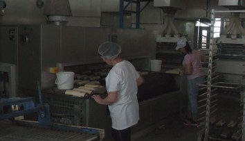 Mnohých Slovákov zrejme čakajú lepšie výplaty. Zvýšiť by sa mali príplatky za noc aj víkendy