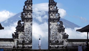 Sopka Agung na ostrove Bali je bezprostredne pred výbuchom