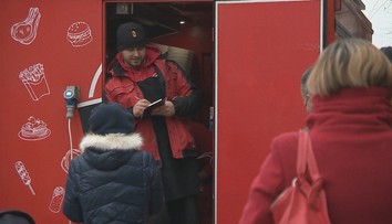 Predaj cez okno poprel, tvrdil, že iba vetrá. Polícia si nevie dať rady s majiteľom fastfoodu