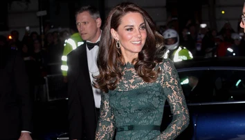 Kate Middleton ozdobou galavečera. Prekvapila cenou kabelky