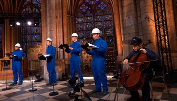 VIDEO: To musíte vidieť. V Notre-Dame sa na Štedrý večer konal prvý koncert od požiaru