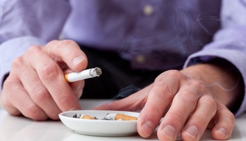 Pozreli sme sa na nelegálne vyrábané a pašované cigarety. Stoja dve eurá, no môže v nich byť pleseň či trus