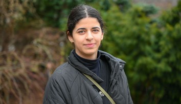 Celý život si myslela, že je Rómka. Po sedemnástich rokoch sa rozhodla vypátrať svoju biologickú mamu (príbeh)