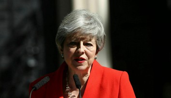 Britská premiérka Theresa Mayová oznámila rezignáciu so szlami v očiach