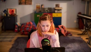 Herečka z filmu V sieti: Z vyše dvetisíc mužov na internete nechcel sexuálny kontakt iba jeden