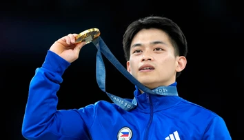 Filipínsky zlatý medailista je doma hrdinom. Čaká ho kráľovská odmena, nový byt či jedlo dokonca života zadarmo