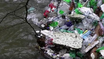 Dobrovoľníci čistili Hornád. V srdci národného parku vyzbierali desiatky vriec odpadu