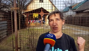Deväťčlenná rodina z rómskej osady vymenila chatrč za dom. Má to však háčik