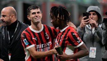 Serie A: AC Miláno sa radovalo z výhry napriek oslabeniu, Bologna stratila dvojgólové vedenie