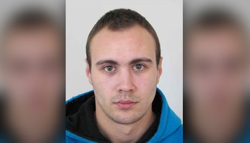 Chytili stopára, ktorý brutálne napadol matku s dieťaťom v aute