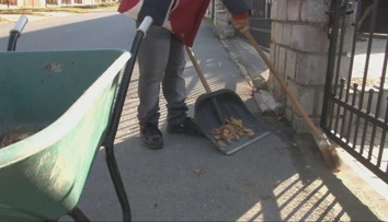 Rezort práce naplno spúšťa prijatie zákona, ktorý odkázaným zoberie dávku, ak odmietnu prácu