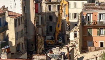 Vo francúzskom Marseille sa zrútil viacpodlažný dom. Hlásia najmenej šesť obetí