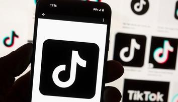 TikTok musia odstrániť zo všetkých vládnych zariadení, nariadil to Biely dom