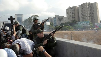 Líder venezuelskej opozície vyzval ľud a armádu na zvrhnutie vlády