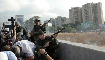 Líder venezuelskej opozície vyzval ľud a armádu na zvrhnutie vlády