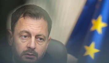 Premiér Heger sa nevzdáva a sľubuje, že príde s novou víziou pre Slovensko: Toto nie je koniec