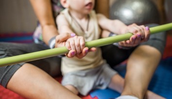 Len osem na svete. Daniel (7) má vzácnu genetickú poruchu, od šiestich mesiacov sa prestal vyvíjať