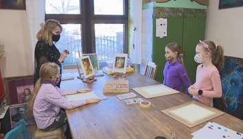 Incident šikany v Miloslavove zasiahol aj pani Danku. Deti s problémami chce „liečiť“ umením