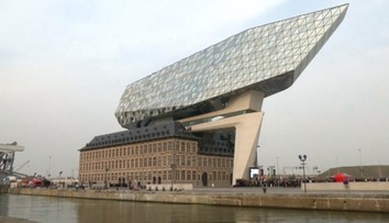 Diamant alebo nádherná loď? Zosnulá architektka sa tejto stavby už nedožila