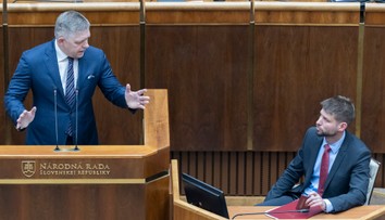 PRIESKUM: Šimečka dýcha Ficovi na krk. Rozdiel medzi Smerom a PS sa naďalej zmenšuje