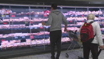 Obchody zaplavujú lacné kurence z Ukrajiny. Veterinári hovoria o zavádzaní spotrebiteľov