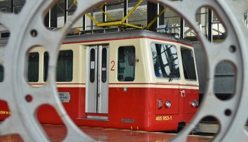 Na trať ozubnicovej železnice spadol strom. Cestujúcich vozí náhradná doprava