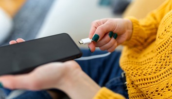 Neoplatí sa to. Nabíjať telefón počas noci nemusí byť šťastnou voľbou