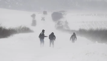 Na turistku v horách radšej zabudnite. Pre tri okresy platí najvyššia výstraha pred orkánom