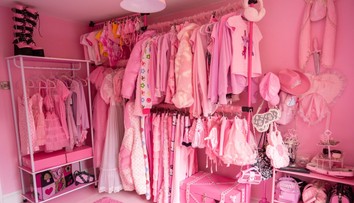 Trend Barbie útočí, ovládol aj módny priemysel. Značky rýchlej módy produkujú množstvo ružového oblečenia