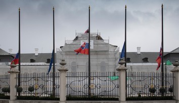 Na Slovensku bol štátny smútok, pripomínali sme si obete nehody pri Nitre