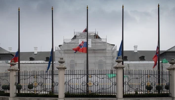 Na Slovensku bol štátny smútok, pripomínali sme si obete nehody pri Nitre