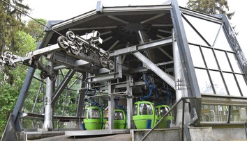 Dráma v Mariánskych Lázňach. Hasiči zachraňovali ľudí z pokazenej lanovky