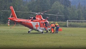 VIDEO: Vo Vysokých Tatrách zabila kamenná lavína dve turistky. Ďalších štyroch zranených prevážal vrtuľník