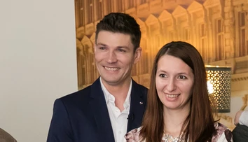 Juraj z O 10 rokov mladší sa poriadne rozbehol: Najskôr zásnuby, teraz bábätko!