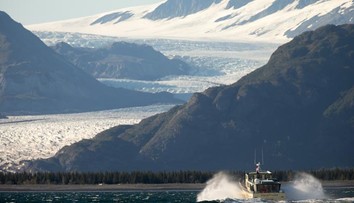 Potápači našli telá dvoch mŕtvych mužov v lietadle na dne jazera na Aljaške