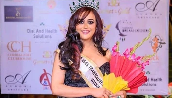 India má novú transrodovú kráľovnú krásy. Krajinu bude reprezentovať na medzinárodnej súťaži