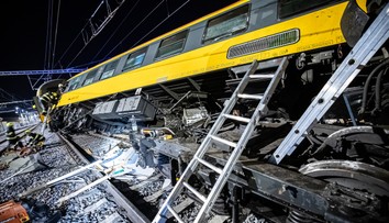 Pri zrážke vlakov v Pardubiciach napokon zahynuli dve Slovenky. Ďalšie štyri sa zranili