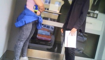 Dvojzmyselné správy. Viacerým maloletým chlapcom zo školy v Bratislave mal učiteľ dávať sexuálne návrhy