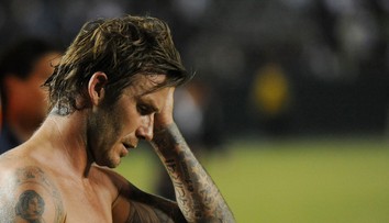 Obesená figurína, život v depresii a strachu. Beckham si želal tabletku, ktorá maže spomienky