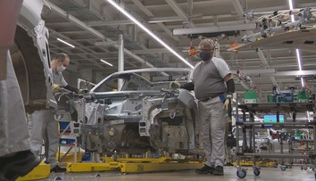 Slovensku hrozí o pár rokov masívne prepúšťanie v automobilkách