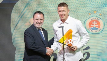 Najviac ocenení získali zástupcovia Slovana Bratislava. Najlepším hráčom Kucka, ktorý si odniesol aj ďalšie prvenstvo