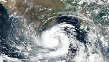 Na Indiu zmietanú koronavírusom sa ženie ďalšia pohroma, akú doteraz nezažili